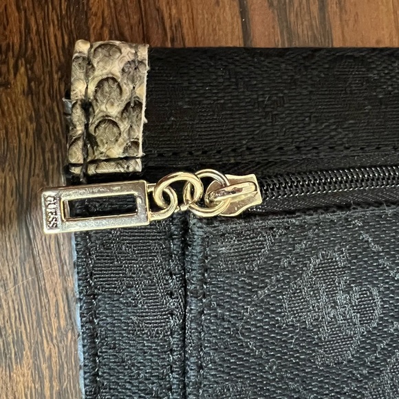 Guess small wallet - Picture 5 of 9